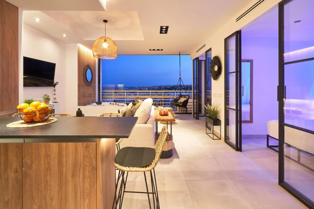 Pura Vida Luxury Apartment With Jacuzzi Torremolinos Exterior photo