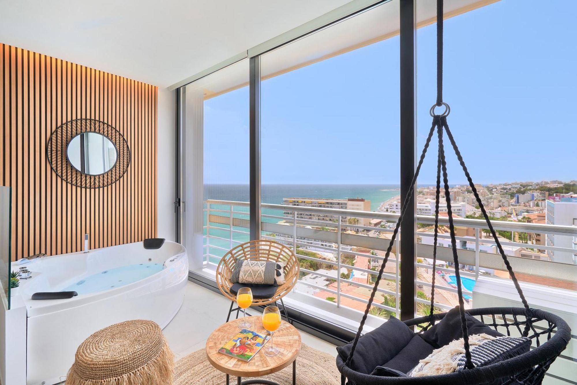 Pura Vida Luxury Apartment With Jacuzzi Torremolinos Exterior photo
