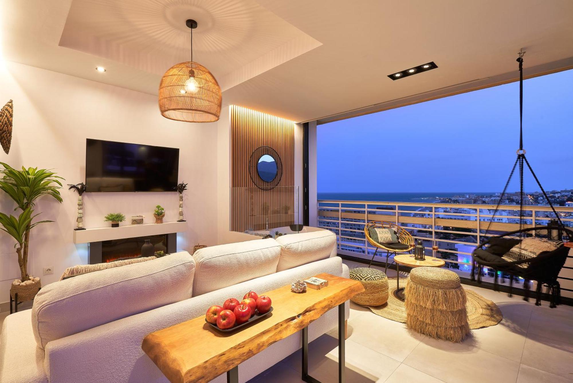 Pura Vida Luxury Apartment With Jacuzzi Torremolinos Exterior photo