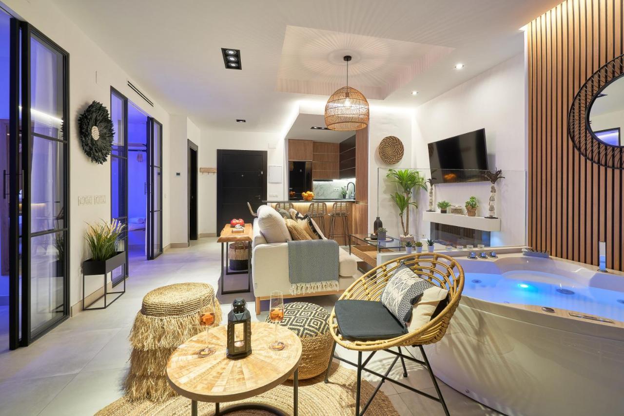 Pura Vida Luxury Apartment With Jacuzzi Torremolinos Exterior photo